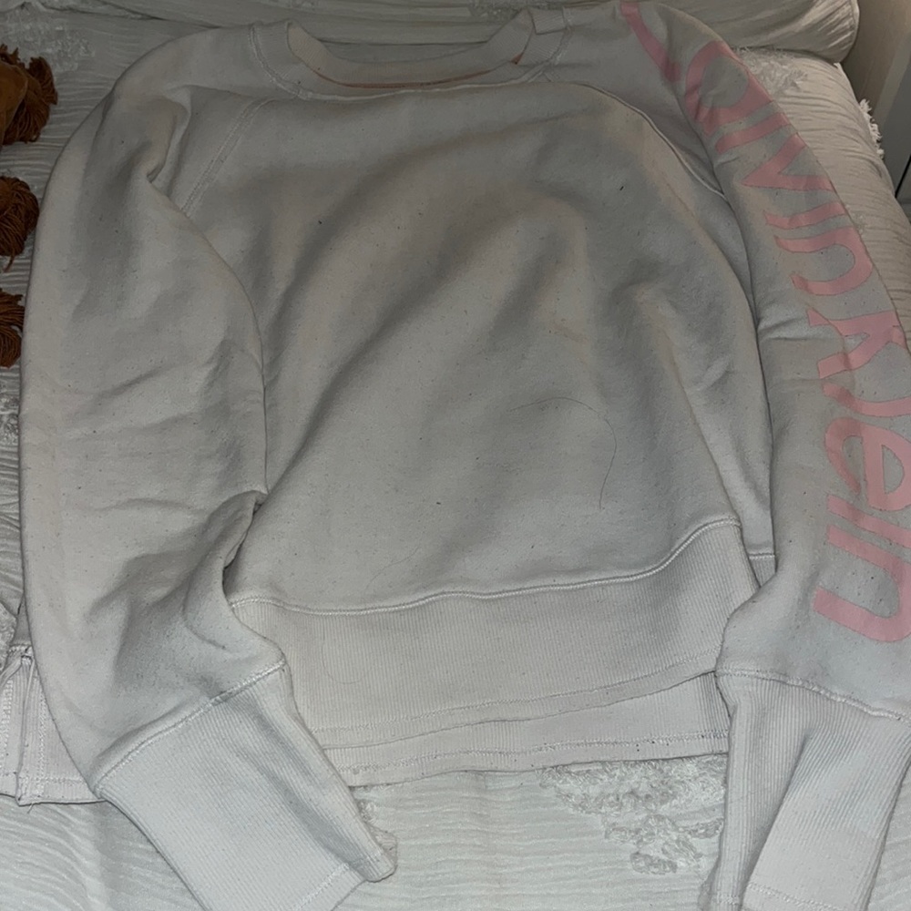 Long sleeve crew neck